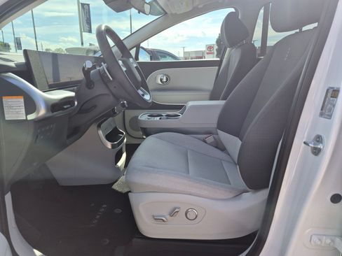 Certified 2026 Hyundai Ioniq 9 S RWD image 17