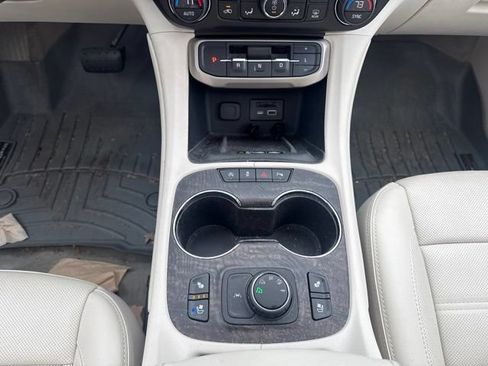 Used 2020 GMC Acadia Denali w/ Trailering Package AWD/4WD image 13