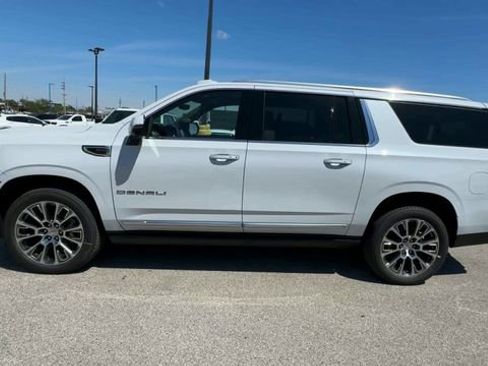 New 2026 GMC Yukon XL Denali w/ Denali Reserve Package AWD/4WD image 5