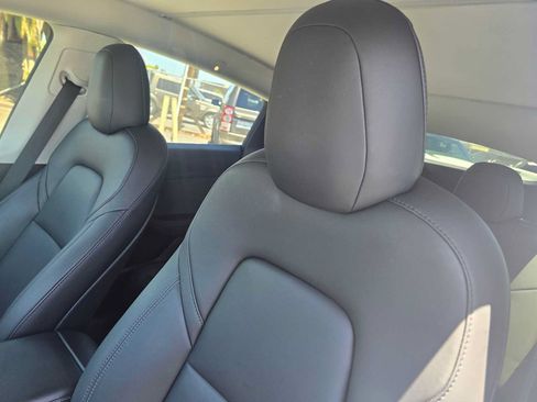 Used 2022 Tesla Model Y Performance AWD/4WD image 25