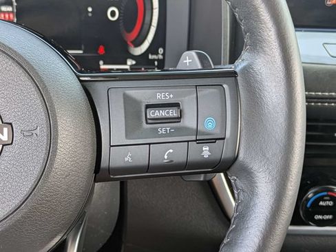 Used 2024 Nissan Rogue SL w/ SL Premium Package FWD image 28