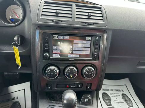 Used 2013 Dodge Challenger SXT Plus image 33