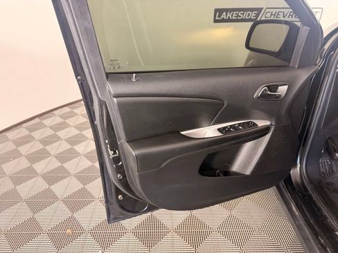 Used 2019 Dodge Journey SE w/ Connectivity Group FWD image 14