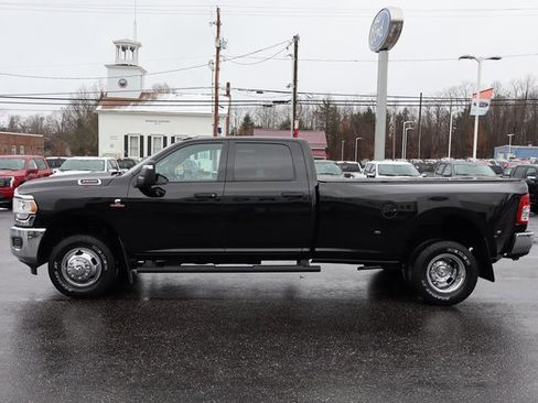 Used 2024 RAM 3500 Tradesman w/ Chrome Appearance Group image 16