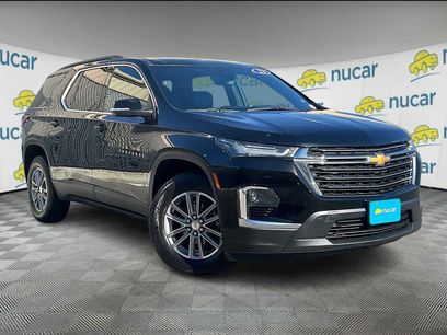 Used 2023 Chevrolet Traverse LT
