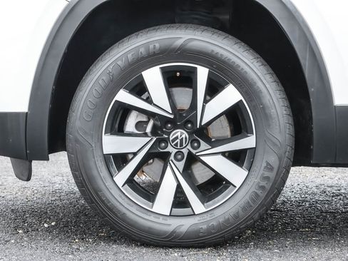 Used 2023 Volkswagen Atlas Cross Sport SE image 14