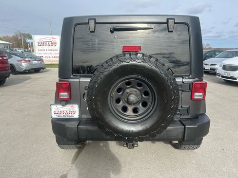 Used 2016 Jeep Wrangler Sport image 6