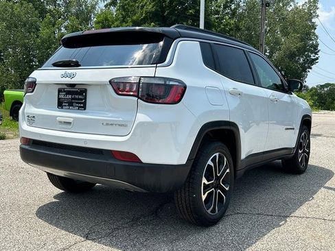 Used 2024 Jeep Compass Limited image 3