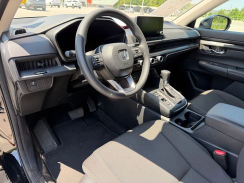 Certified 2025 Honda CR-V LX image 4