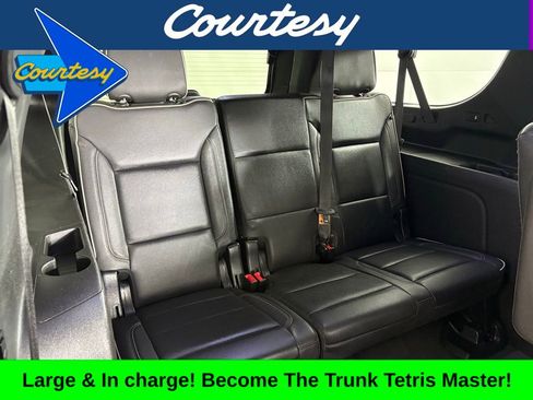 Used 2023 Chevrolet Suburban Premier image 45