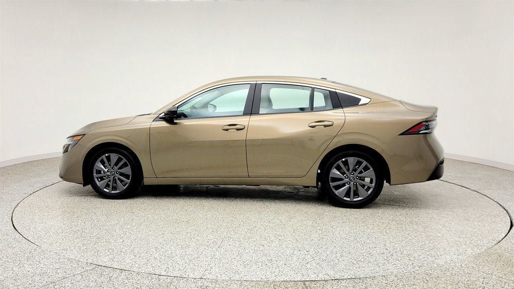Used 2026 Nissan Sentra SL w/ Floor Mat Package FWD image 8