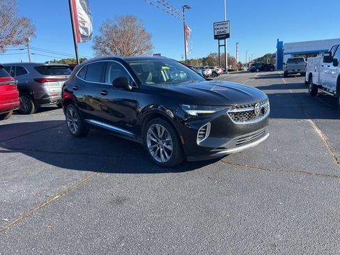 Used 2022 Buick Envision Avenir w/ Technology Package II image 2