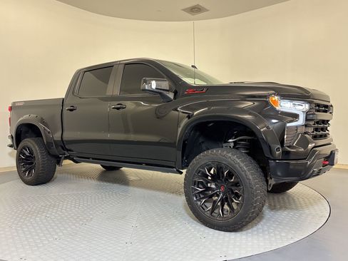 Used 2023 Chevrolet Silverado 1500 LT Trail Boss w/ LT Trail Boss Premium Package image 7