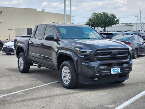 Used 2026 Toyota Tacoma SR5 RWD image 3