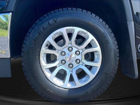 Used 2017 GMC Sierra 1500 SLE w/ SLE Value Package AWD/4WD image 10