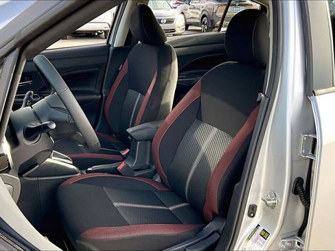 New 2025 Nissan Versa SR w/ Trunk Package image 12