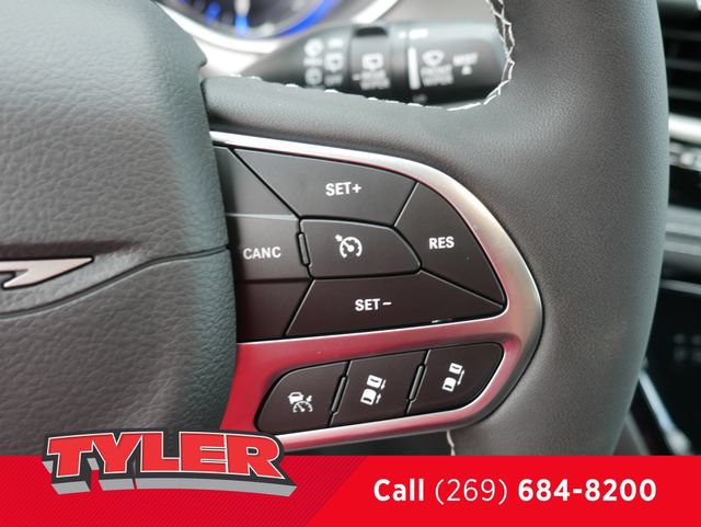 New 2027 Chrysler Pacifica Select FWD image 27