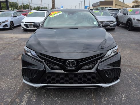 Used 2024 Toyota Camry XSE FWD image 3
