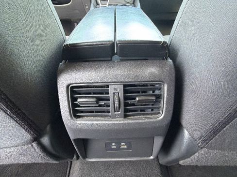 Used 2023 Nissan Rogue SV AWD/4WD image 25