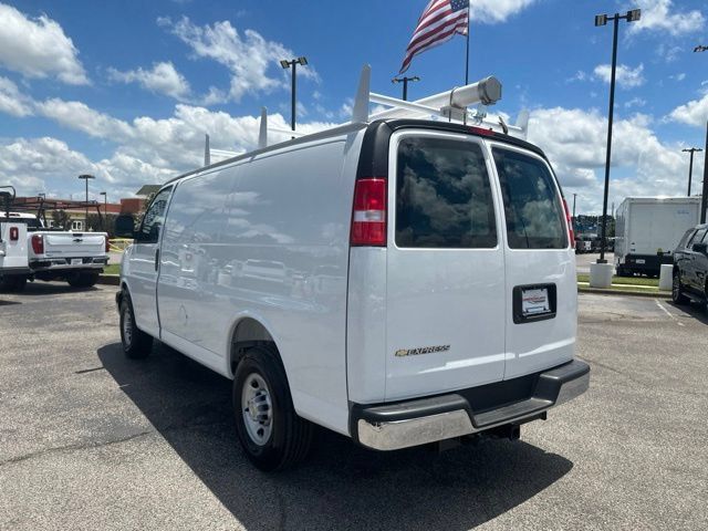 New 2026 Chevrolet Express 2500 w/ Communications Package RWD image 5