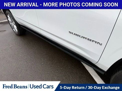 Used 2024 Chevrolet Suburban High Country w/ Premium Package image 14