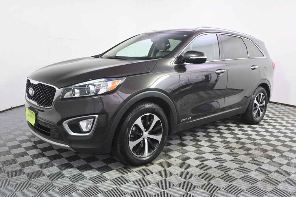 Used 2017 Kia Sorento EX AWD/4WD image 2