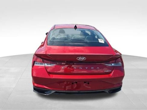 Used 2022 Hyundai Elantra Limited FWD image 5