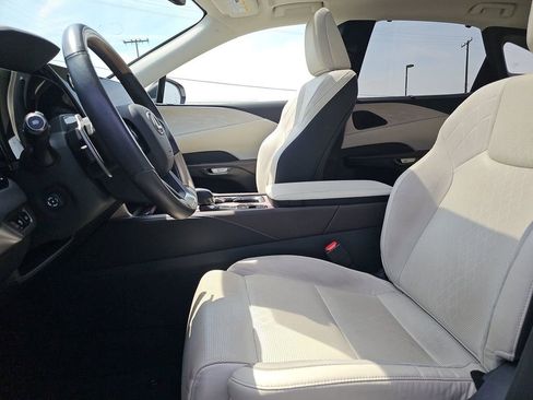 Used 2023 Lexus RX 350 FWD w/ Cold Area Package image 8