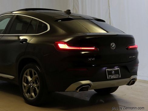 Certified 2025 BMW X4 xDrive30i image 8