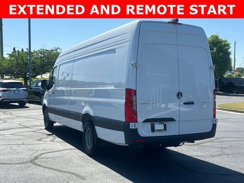 Used 2025 Mercedes-Benz Sprinter 3500 image 5