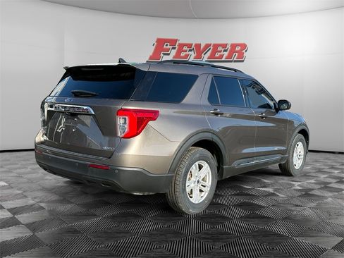 Certified 2021 Ford Explorer XLT image 5