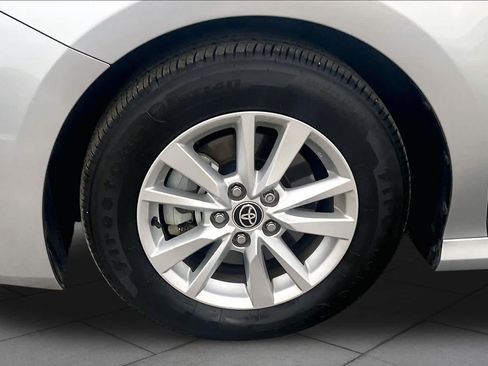 Used 2025 Toyota Camry LE w/ Convenience Package FWD image 11