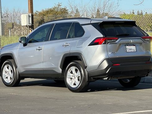 Used 2020 Toyota RAV4 XLE image 6