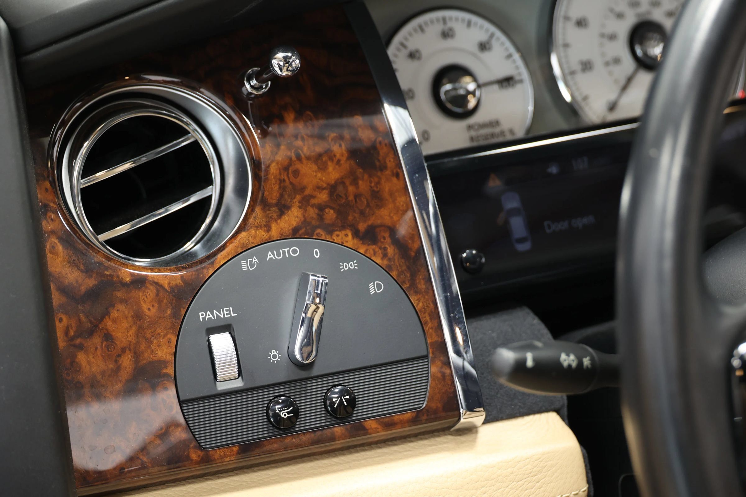 Used 2011 Rolls-Royce Ghost RWD image 22