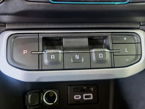 Used 2021 GMC Acadia SLT w/ Elevation Edition FWD image 17
