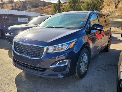 Used 2019 Kia Sedona EX image 17