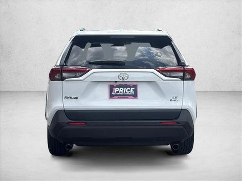 Used 2025 Toyota RAV4 LE AWD/4WD image 6