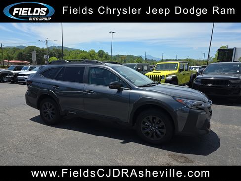 Used 2025 Subaru Outback Onyx Edition AWD/4WD image 1