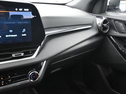 Used 2025 Chevrolet Equinox LT FWD image 25