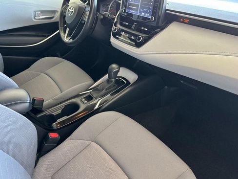 Used 2022 Toyota Corolla SE w/ SE Premium Package FWD image 31