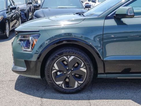 Certified 2023 Kia Niro Wind FWD image 8
