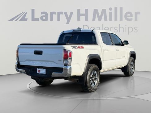 Certified 2023 Toyota Tacoma TRD Off-Road AWD/4WD image 5