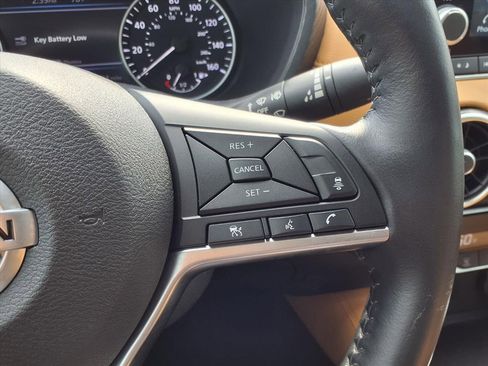 Used 2023 Nissan Sentra SV w/ SV Premium Package image 15