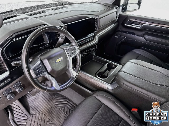 Used 2025 Chevrolet Silverado 2500 LTZ w/ LTZ Premium Package AWD/4WD image 16