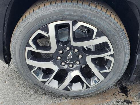 New 2025 Chevrolet Silverado EV RST image 5