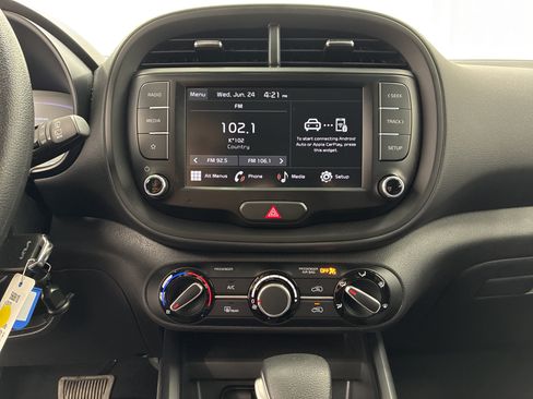 Certified 2023 Kia Soul LX w/ Option Group 015 FWD image 19