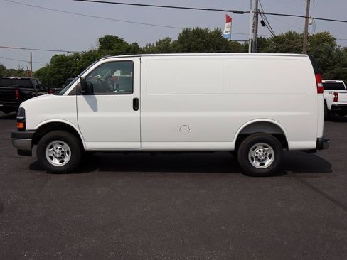 New 2025 Chevrolet Express 2500 w/ Driver Convenience Package RWD image 25