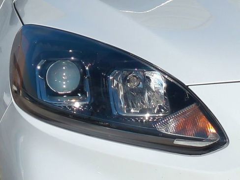 Used 2022 Ford Escape SE image 10