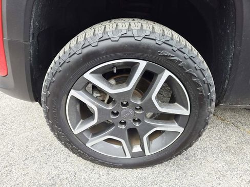 Used 2020 Jeep Renegade Sport image 18