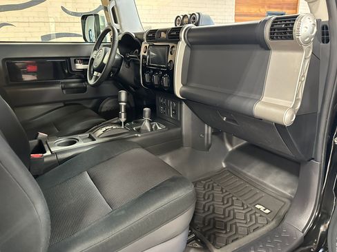 Used 2007 Toyota FJ Cruiser 4WD image 21